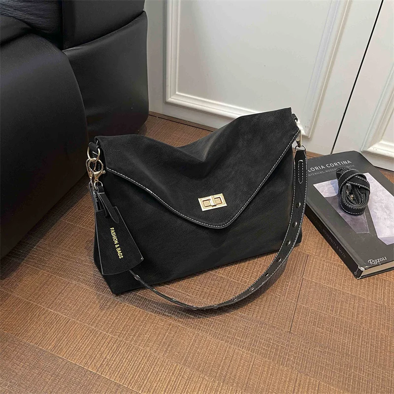 Elegante Casual Damen-Umhängetasche Vielseitige Schultertasche im Retro-Stil Pendler-Tragetasche Weiches PU-Material Mittlere Größe – Detail 20