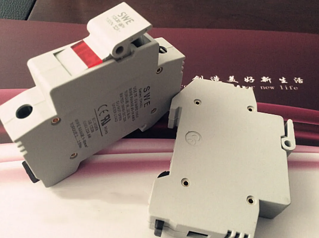

ZTPV-25 DC1000V 32a fuses plus fuse holder 100 pcs