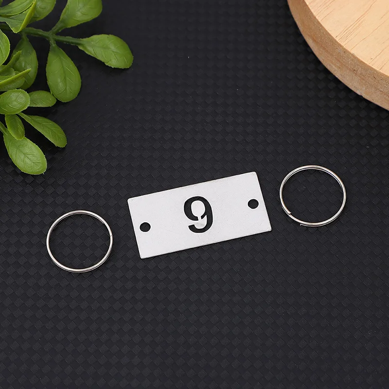 

50 шт., выдолбленный знак из нержавеющей стали, цифровая металлическая идентификационная бирка с двойными отверстиями, 1-50, прямоугольная подвеска на ошейники для домашних животных