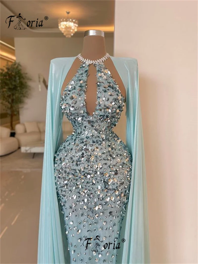 Robe de Soirée de Forme Sirène avec Longue Cape et Strass, Tenue Luxueuse de Célébrité, Dubaï, 2024