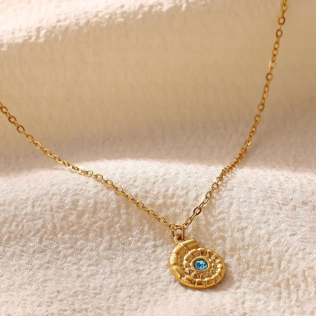 Zarte goldfarbene Edelstahlkette für Damen, Y-Lariat mit Zirkonblume, Vintage-Transparenthorn-Anhänger, ästhetisches Geschenk – Detail 10
