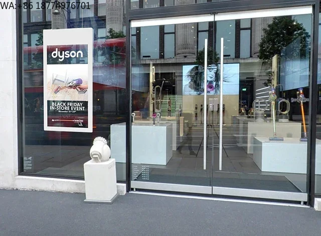 65 Inch 2500cd High Brightness Hanging One-side Window Displays Maximise Window Displays by Broadcasting Content