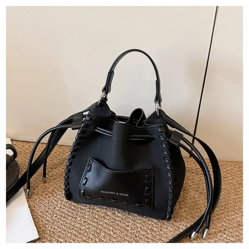 

Элегантная кожаная дорожная сумка большой вместимости для женщин, минималистичная уникальная однотонная парижская мода