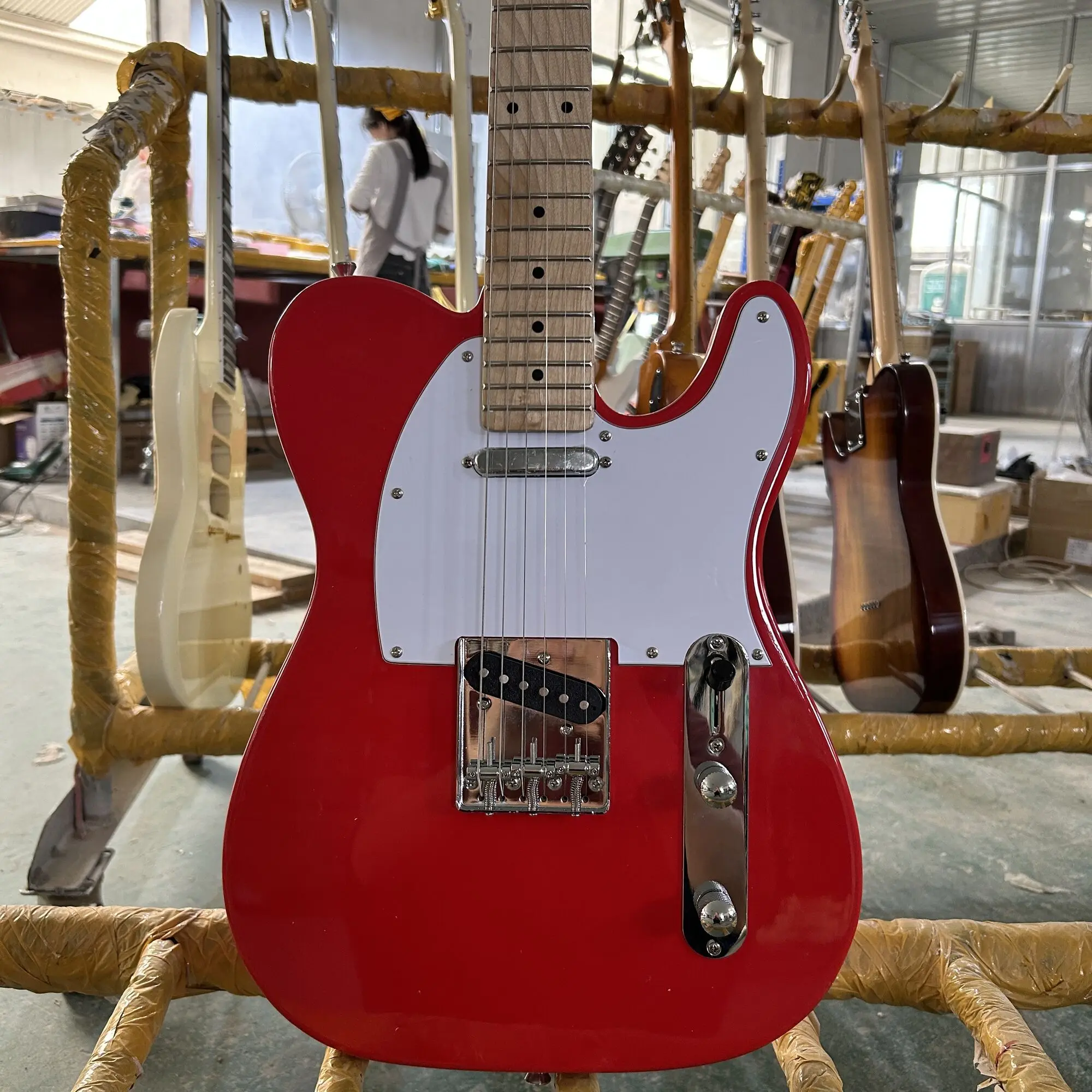 

Electric Guitar, 1967 Red Color, Mahoganybody, Maple Fingerboard, Sier Accessories, 6 Strings Guitarra, Free Ship