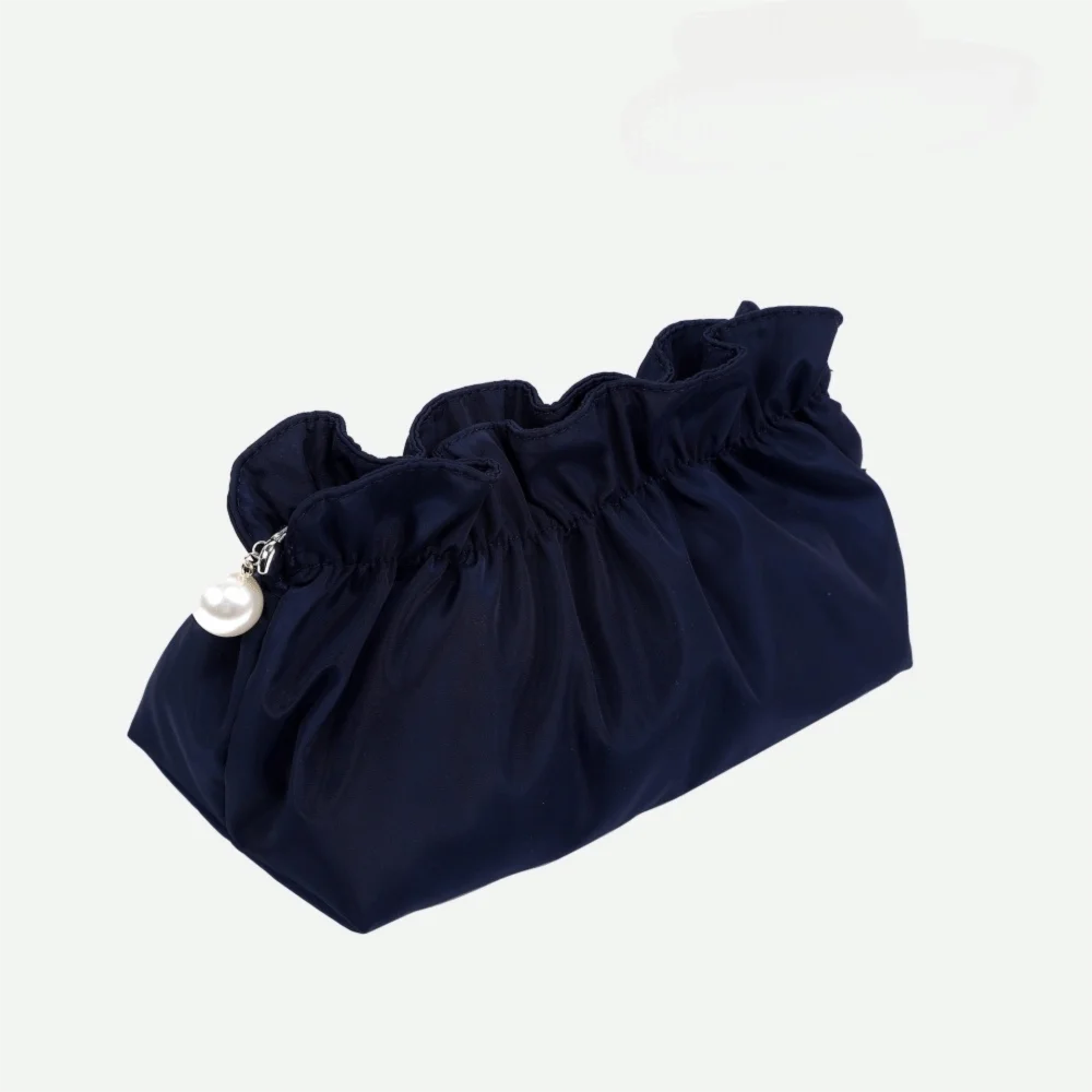 Soft Polyester Makeup Bag Cloud Shape Drawstring Closure Cosmetic Pouch Wrinkle Fabric Shiny Surface Travel Organizer Outdoor