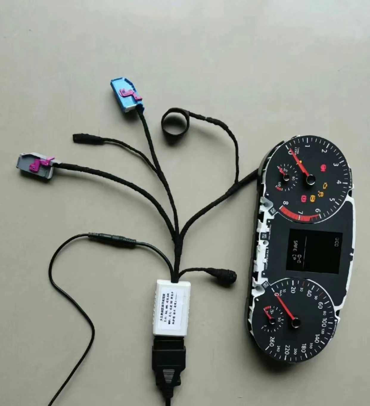 Volkswagen MQB Audi fifth generation MLB fourth generation instrument panel lights up platform wiring harness upon startup