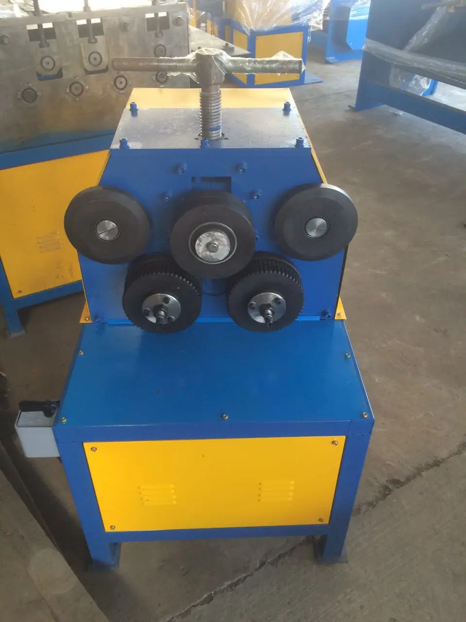 Model 40 Flange Bending Machine - Adjustable Diameter Flat Iron & Angle Steel Curving Tool