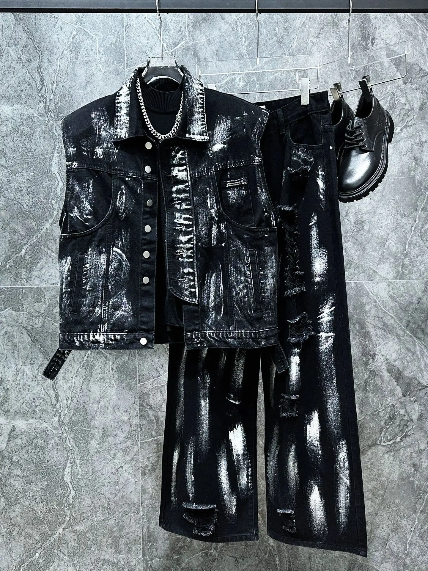 Men's Ripped Jeans Two-piece Set Splashed Ink Vest Jacket Straight Leg Pants American Fashion Autumn High Street Male Denim Sets