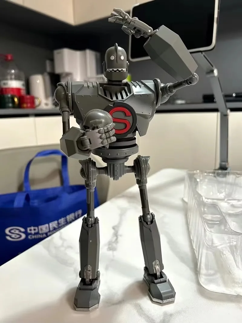 In Stock FJ Model The Iron Giant Action Figure Ready Player One Alloy Super Movable Robot Movie Version Metallic 30cm Model Toys