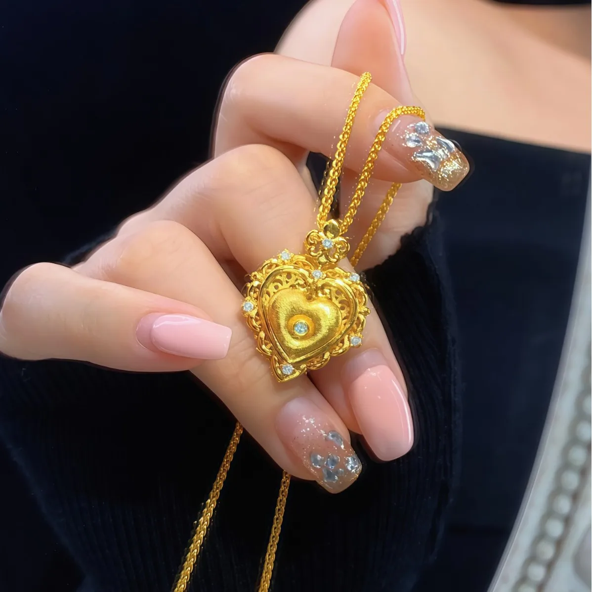 Luxury 9999 24K Solid gold certifid retro palace style diamond double love pendant brushed heart-shaped women's necklace