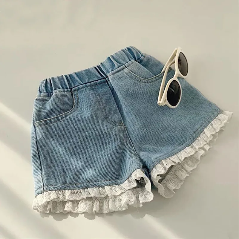 Mädchenjeans 2026 Neue Kinderhosen Modische Spitzenbesetzte Shorts Baby-Freizeithosen Urlaubs-Outdoor-Bekleidung