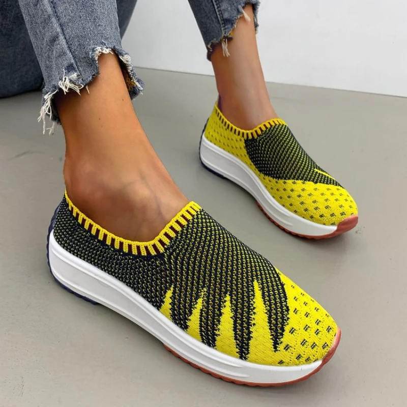 Skarpety dla kobiet Mesh Platform Women Sneakers Fashion Breathable Casual Shoes Slip on Light Women Running Shoes Plus Size 43.