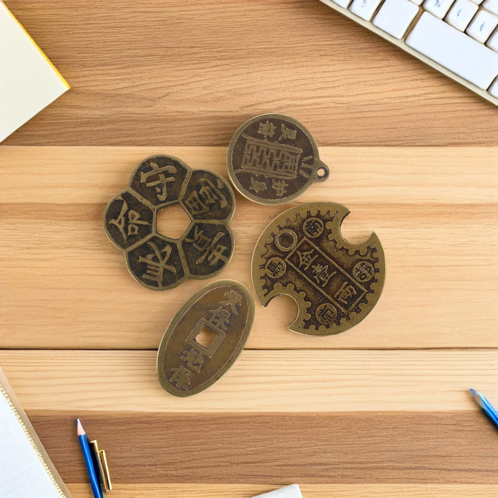 

4Pcs Brass Feng Shui Coins Chinese Wealth Symbol for Good Luck and Prosperity Home Decor Desktop Ornament Lucky Charm Gift