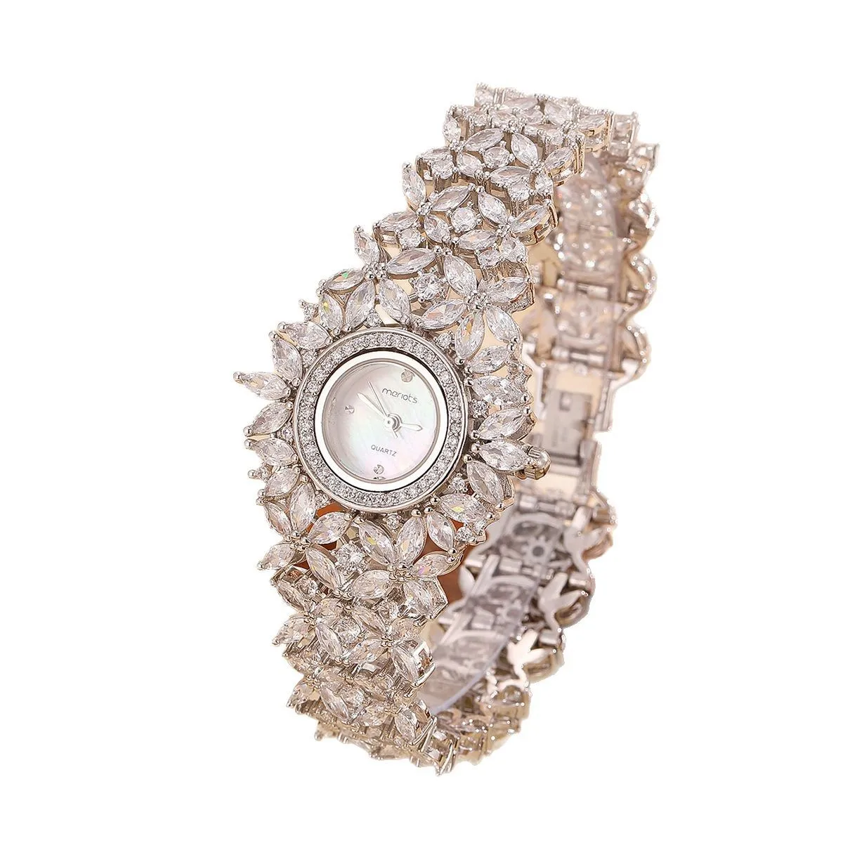 

Diamond round ladies watch, free adjustment bracelet watch