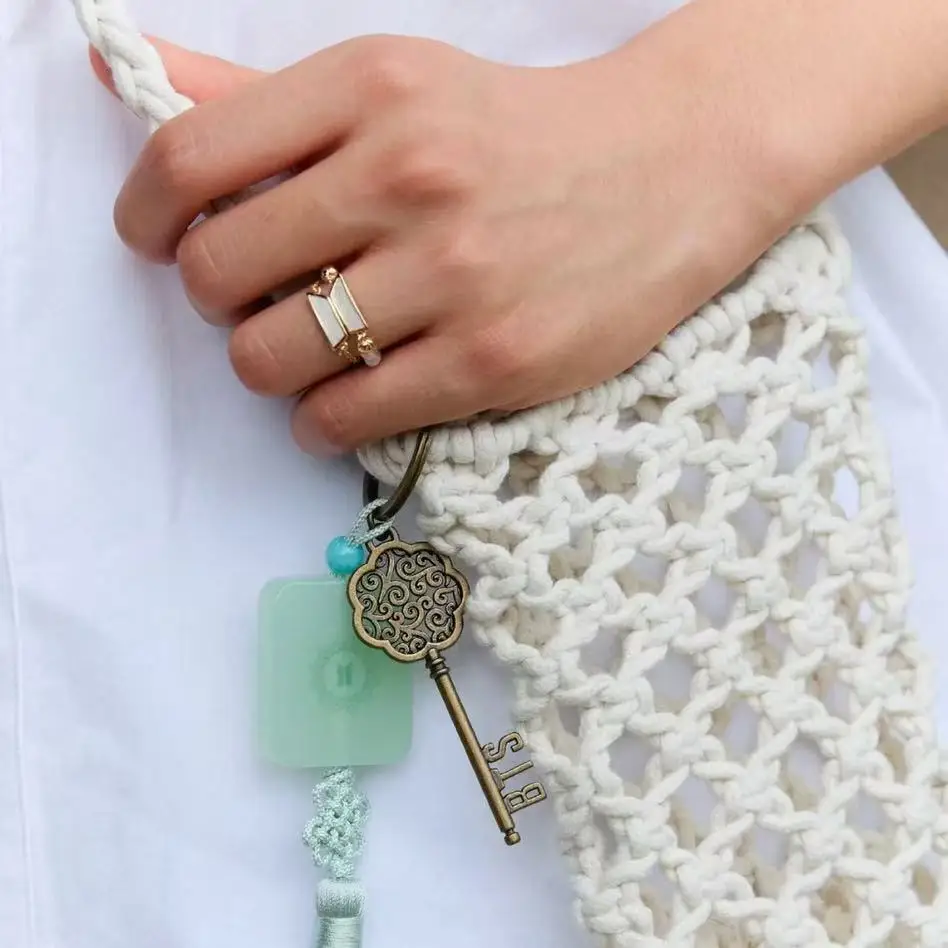 Kpop Idol Jung Kook V JIMIN نفس النمط الحفل دعم الدائري J-Hope SUGA Jin RM موضة بسيطة كبار حلقة اكسسوارات المشجعين الهدايا #5