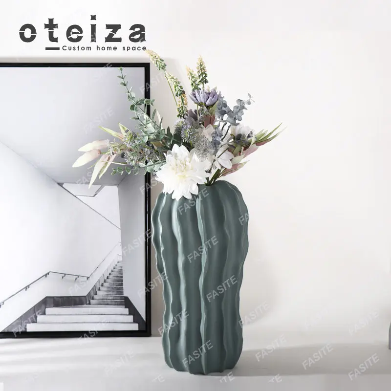 Modern minimalist art creation resin cactus flower model room, hotel lobby, living room decoration