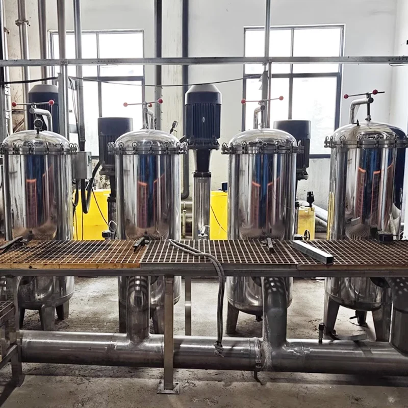 Filtro dell'acqua centrale della macchina del filtro dell'acqua di pioggia dell'osmosi commerciale a 3 core da 10 pollici