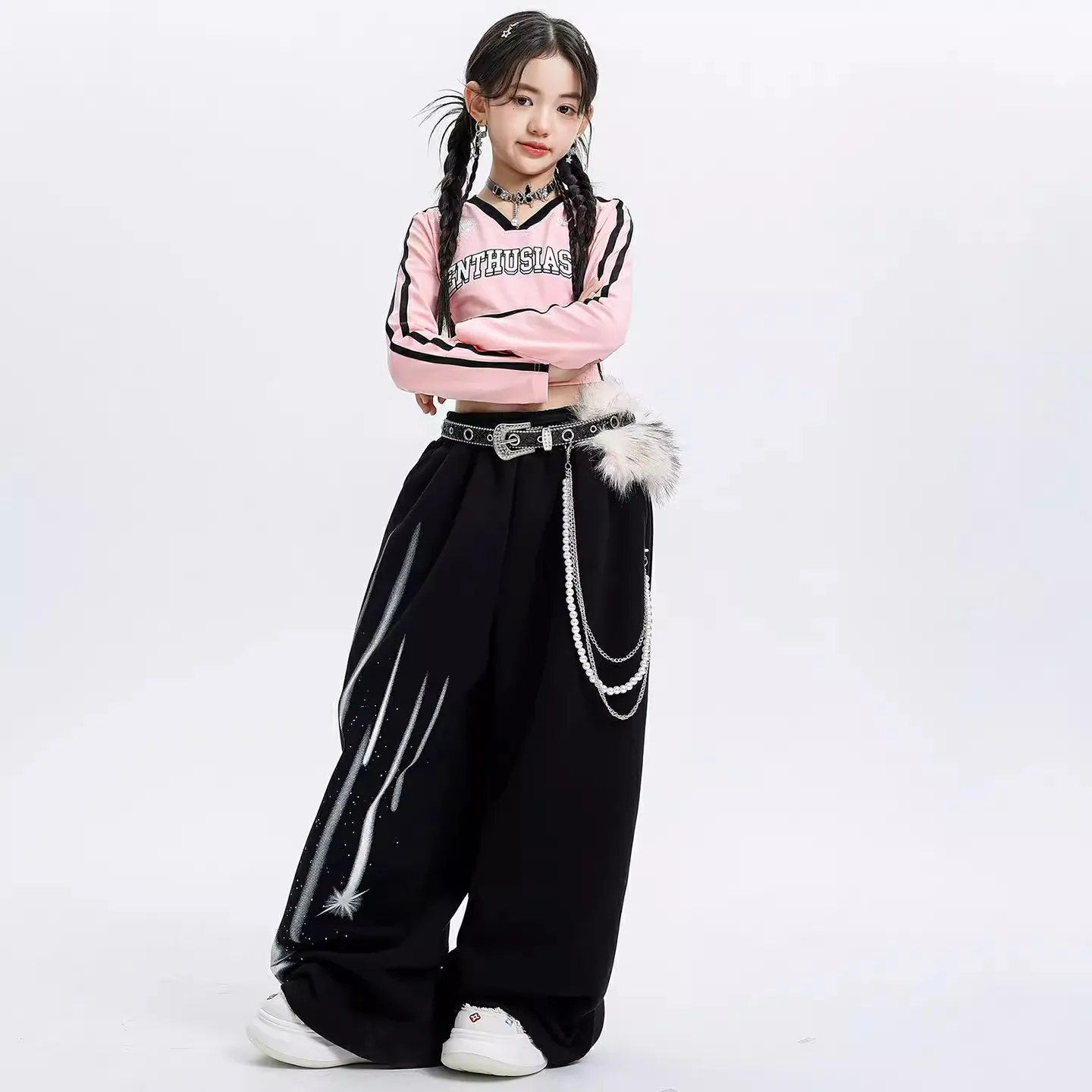 جديد Kpop الرقص ممارسة دعوى الهيب هوب الجاز أزياء رقص الوردي الخامس الرقبة أعلى السراويل التدريب الشارع الرقص ارتداء الملابس DQL12220