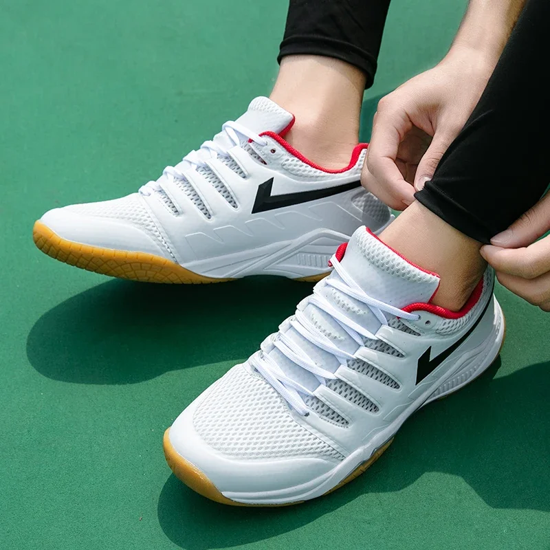 2023 nowych mężczyzn kobiet sportowa siatkówka tenisowa buty do badmintona oddychająca Unisex duży rozmiar 45 46 lekka tenisówki stołowa