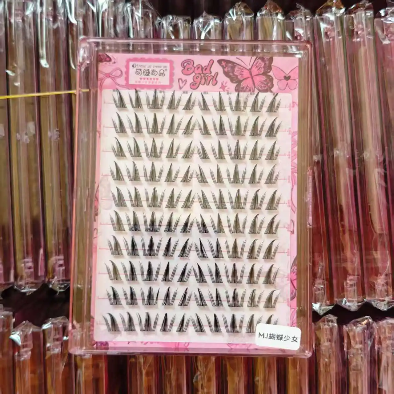 Glue-Free Self-Stick Lashes， Upgraded 10-Row Version, Mega Capacity, Easy to Apply, Perfect for Daily Use.