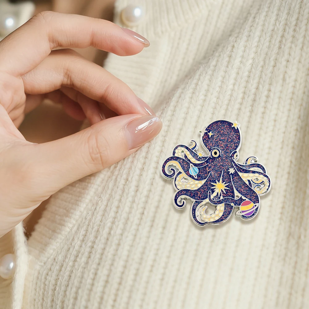Weltraum-Oktopus-Planeten-Brosche, Weltraum-Fantasy-Metallabzeichen, Emaille-Pins für Ozean- und Weltraum-Enthusiasten, Fantasy-Accessoires zum Dekorieren – Detail 6