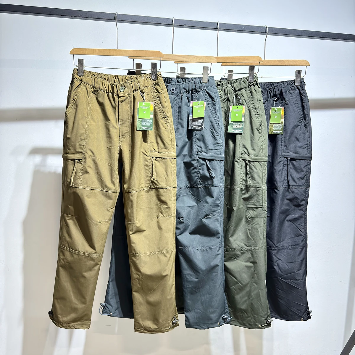 

Loose Straight Leg Workwear Casual Pants for Men with Large Sizes Multiple kets Autumn Season Comfortable Loose Fit Trousers