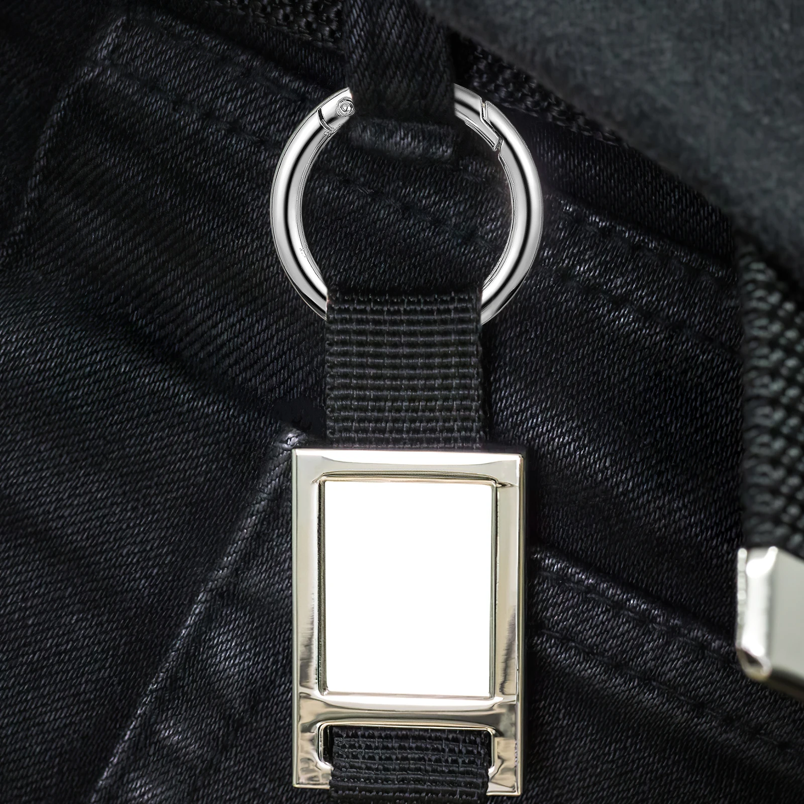 

30 Pcs Round Carabiner Clips Metal Shiny Finish Luggage Buckles Keychains Handbags Craft Supplies O Shape Spring Clamps