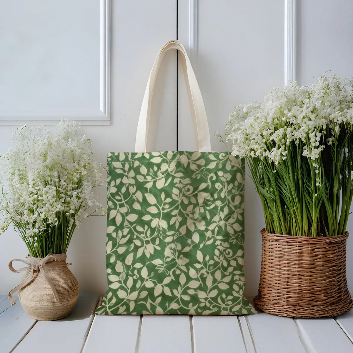 A Green Leaf Design pattern print canvas tote bag, suitable 