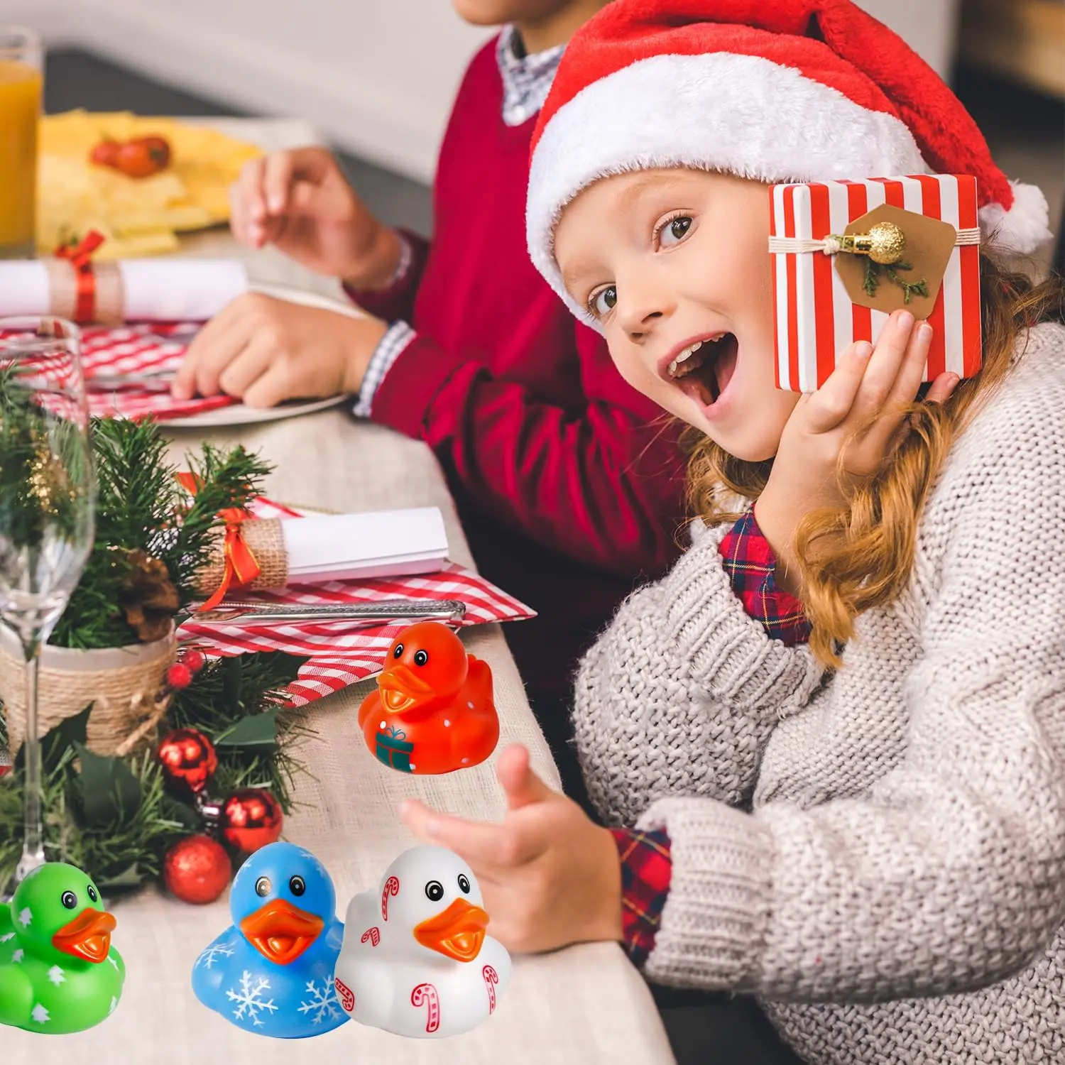 12 pezzi di anatra di gomma di Natale, anatra di gomma assortita, bagno di Natale, giocattolo per vasca da bagno galleggiante, per bambini, baby shower, regalo per feste