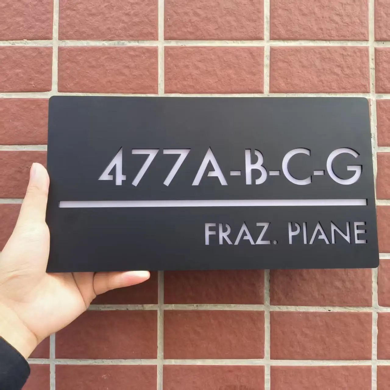 

Custom matte black acrylic modern personalized 3D letters and numbers signs, suitable for outdoor nameplates and home decor