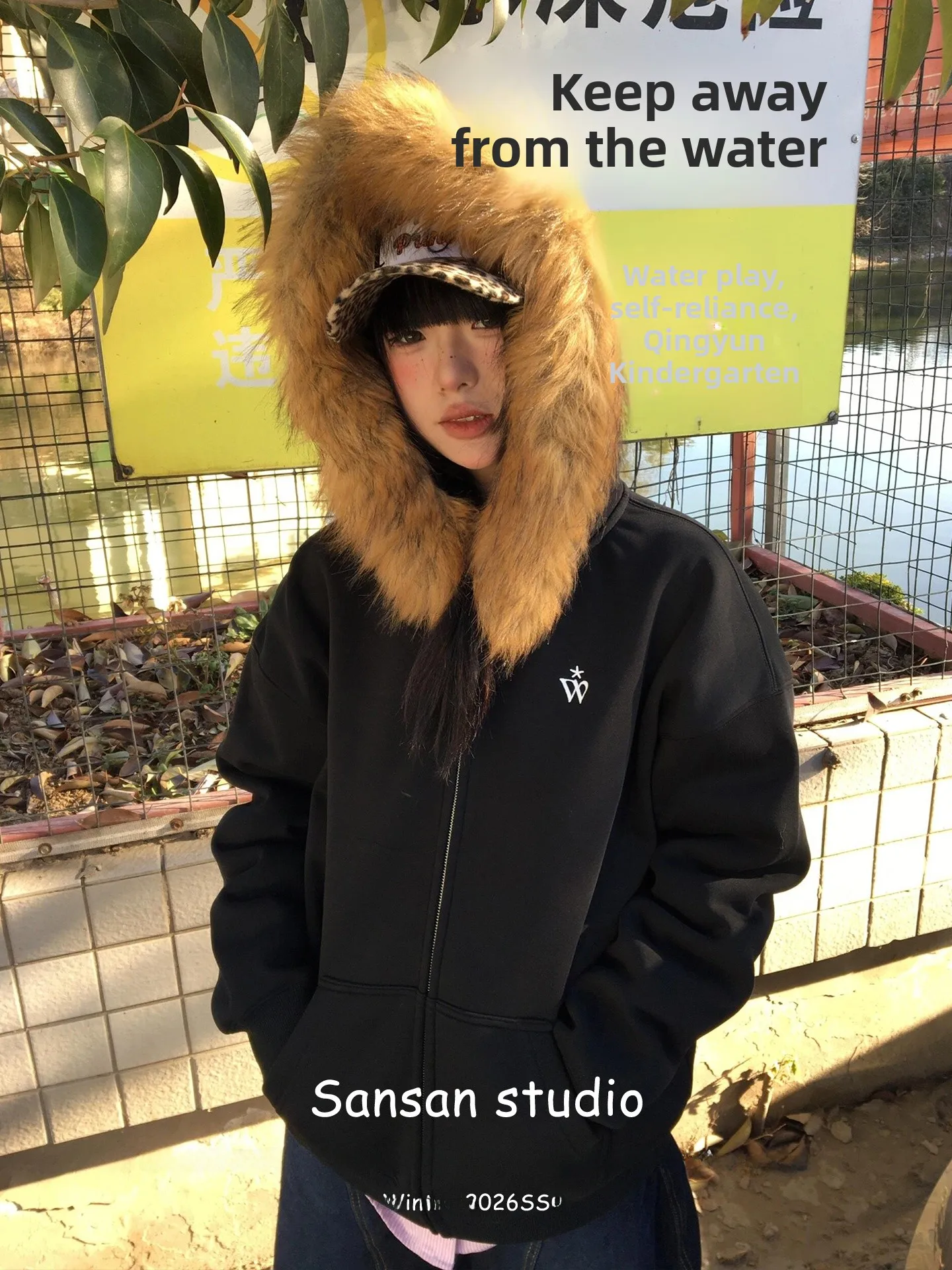 

Ретро-американская женская толстовка на молнии с меховым воротником, свободного кроя, для пар, теплая, с длинными рукавами, в уличном стиле, на зиму и весну