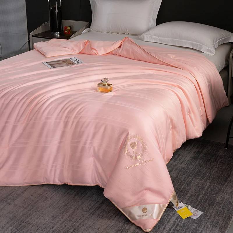 Luxury grade 200x230 cm Summer Silk Comforter, Natural Silk Filling, Anti mite, Double - person, Luxury Style, Warranty included