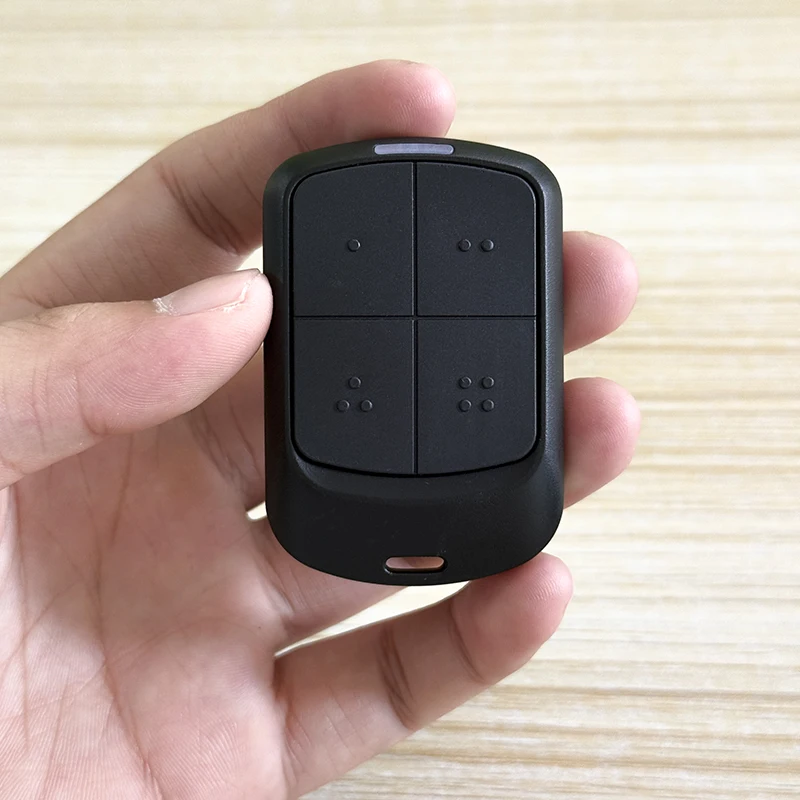 LIFE MAXI MAXI2 MAXI4 DREAM DREAM2 DREAM4 FIDO FIDO2 FIDO4 VIP2 VIP4 VIP2R VIP4R STAR2 STAR4 BRAVO2 BRAVO4 Remote Control Garasi