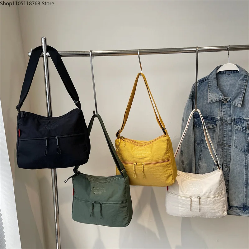 حقيبة كتف نسائية ذات سعة كبيرة النسخة الكورية حقيبة كتف بسيطة مائلة حقيبة حمل للطلاب