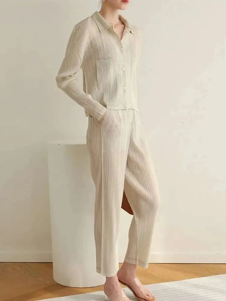 

Pleated Pants Suit Women's Lapel Single Breasted Full Sleeve Top + Pencil Pants Office Lady Elegant Miyake New 2025 Summer Suit