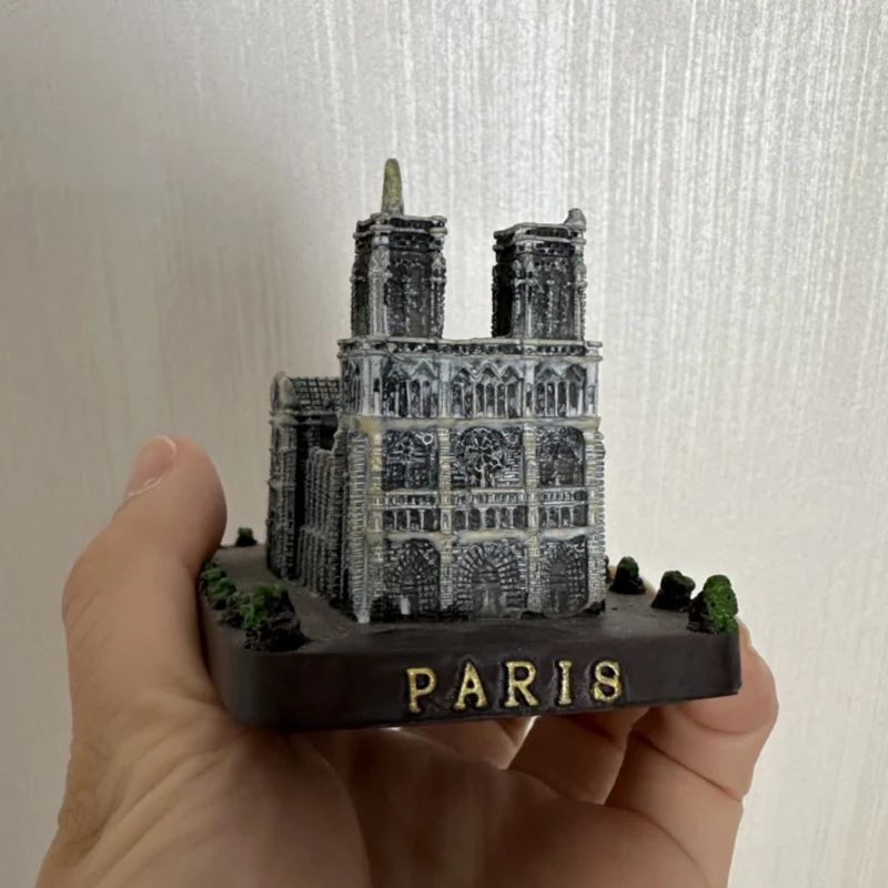 Notre Dame Paris Resin Handicraft Souvenirs France Desktop Ornament Indoor Table Buildings Home Decoration Collection Gift
