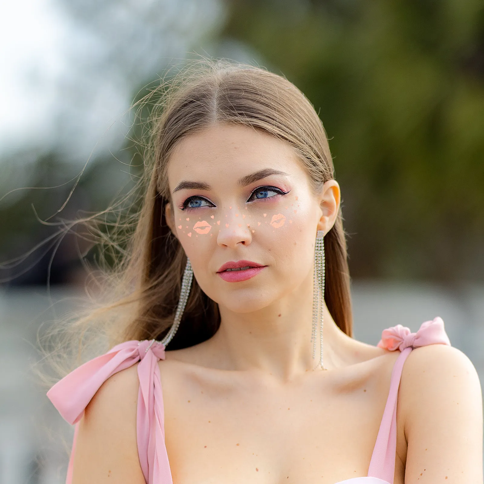 

6 листов наклеек с блестящими веснушками для лица, временные веснушки для женщин, блестящие татуировки-веснушки, легко снимаемые, художественные наклейки для лица