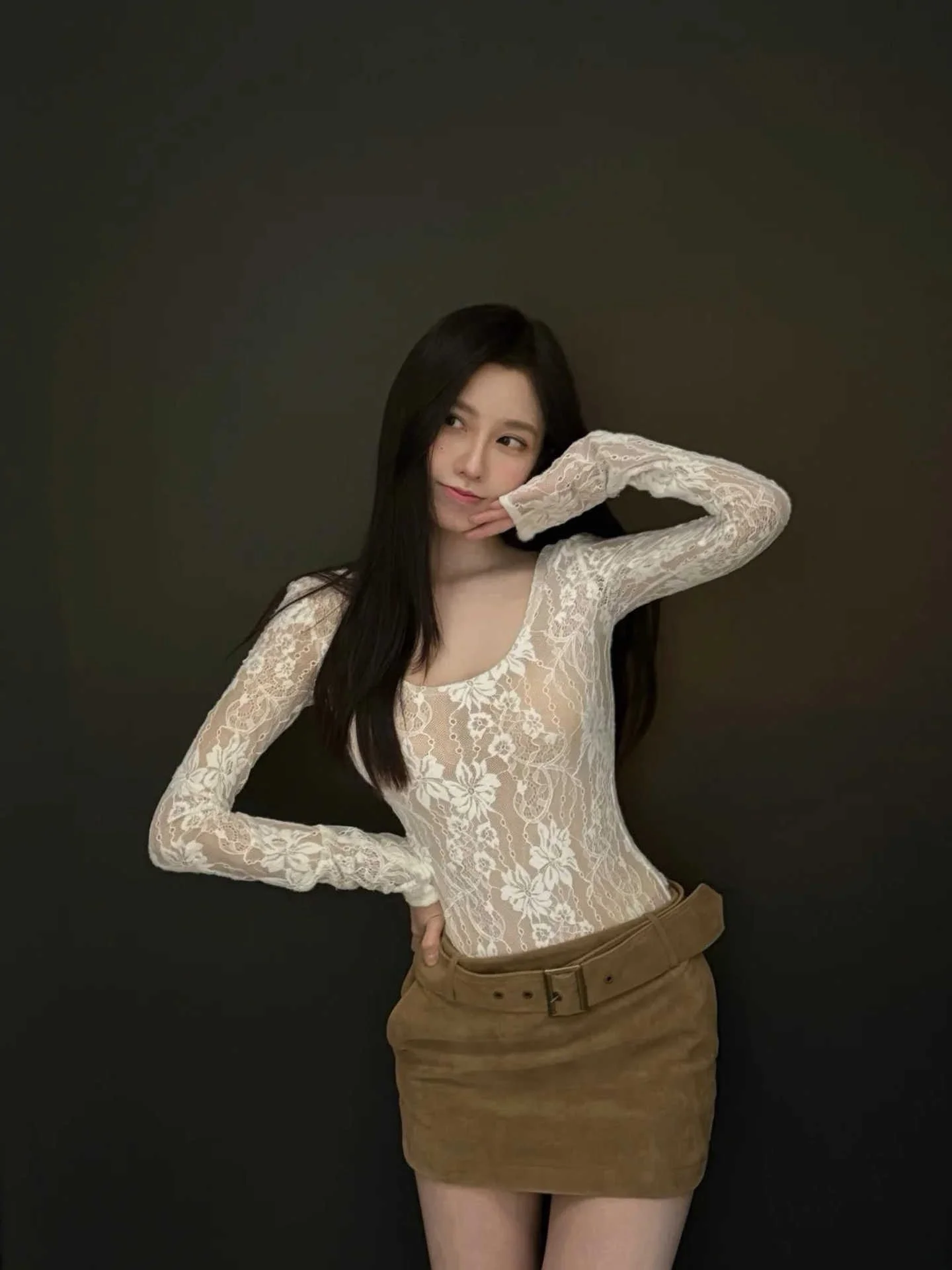 

Faionable Lace Base irt Trendy Ele Sle Long Sve Knitted T-irt for Women Autumn Winter Season High Waist Design