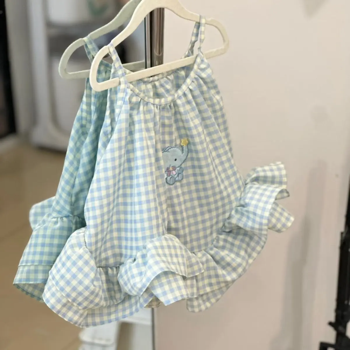 New vest girls summer plaid sweet bow baby girl treasure Korean version dress cute