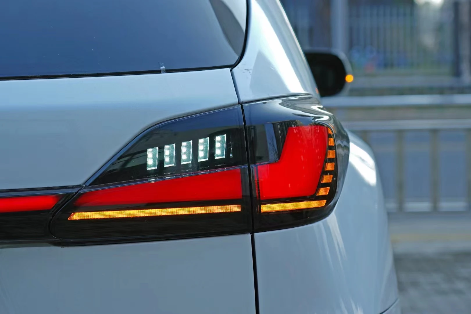 المصابيح الخلفية LED من خلال الأضواء الخلفية لـ Lxus RX 350 330 450h 350 2009-2015