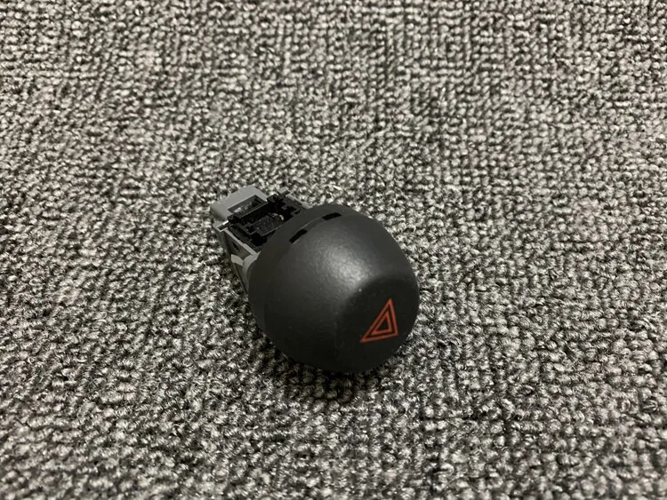 

Для Toyota RAV4 2009-2013 годов: Переключатель аварийной сигнализации (поворотников аварийной сигнализации)