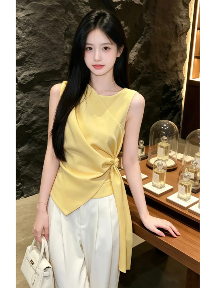 Fashionable Tie-Detail Casual Short Sleeve Women's T-Shirt Summer 2026 Breathable Comfortable High Waist Design Classic Pattern
