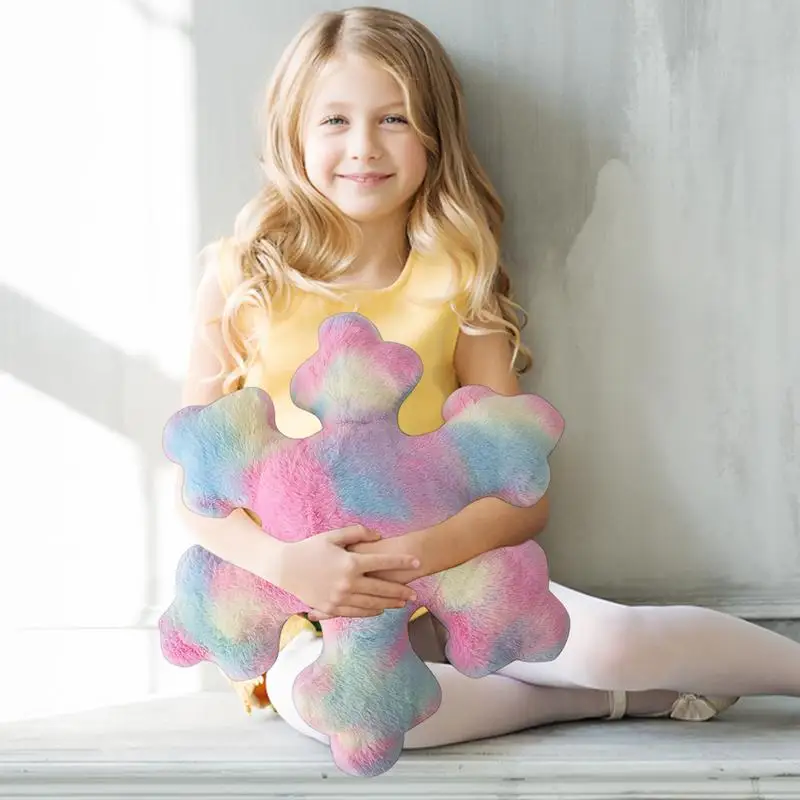 عيد الميلاد ندفة الثلج على شكل وسادة شغل PP القطن الأبيض الملونة لطيف ندفة الثلج وسادة المنزل عطلة الديكور السنة الجديدة 2025