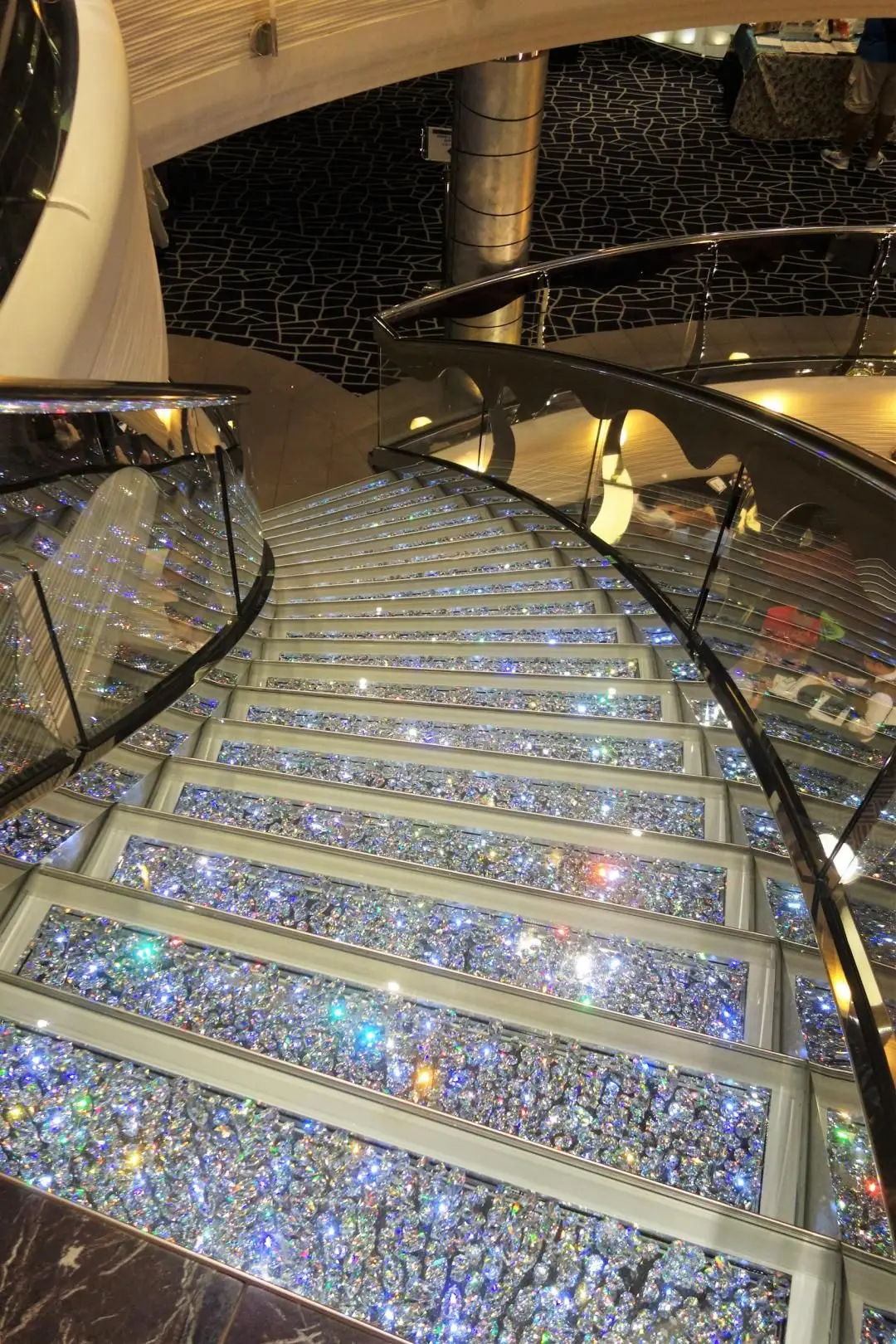 Glass Steps Curved Stairs - Tempered Glass Tread And Stainless Steel Frame | Modern Duplex Design