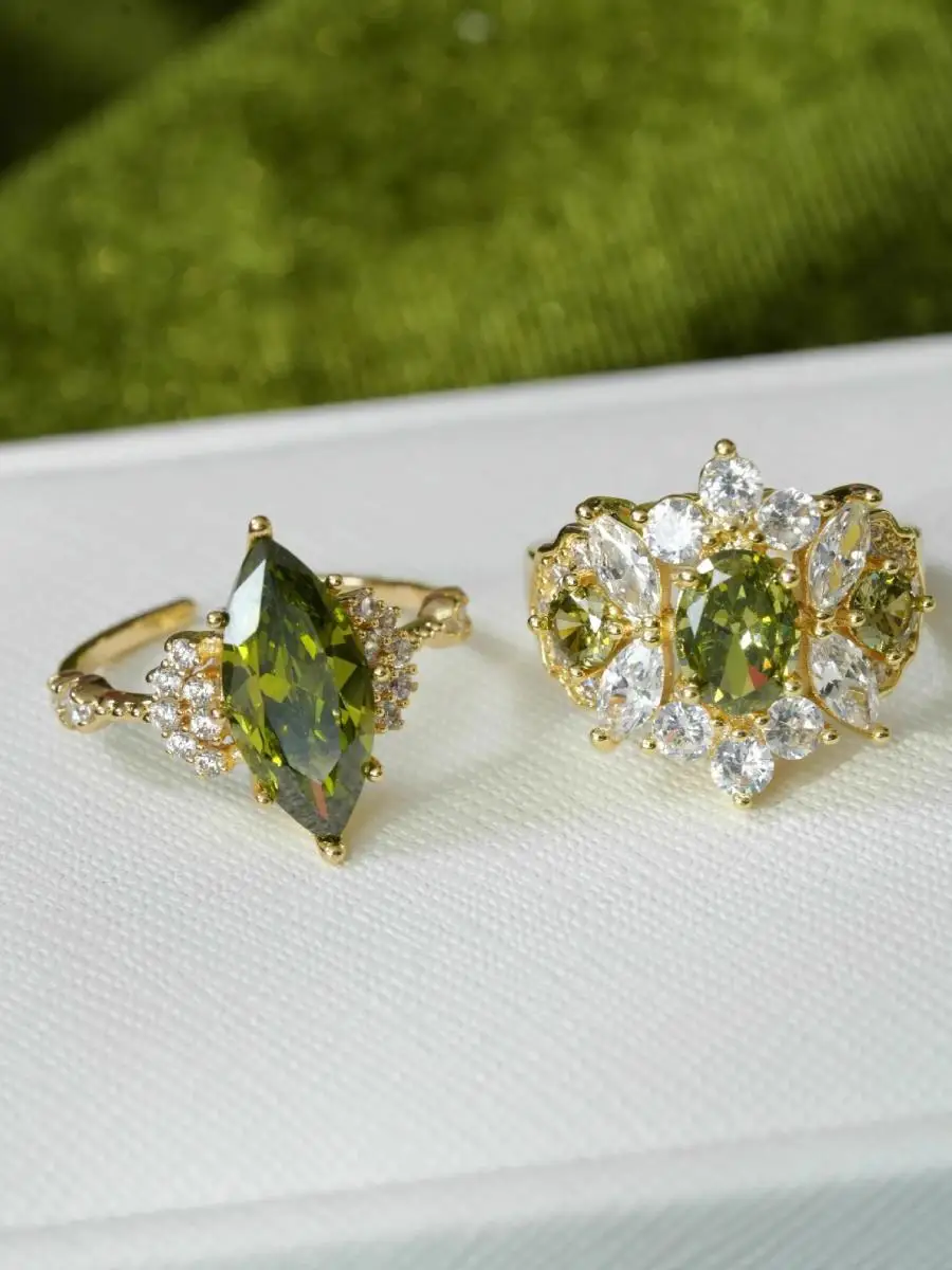 

Elegant Open Settings Zircon Ring for Women Olive Green Finger Ring Vintage Court Style Luxury Minimalist High End Feeling
