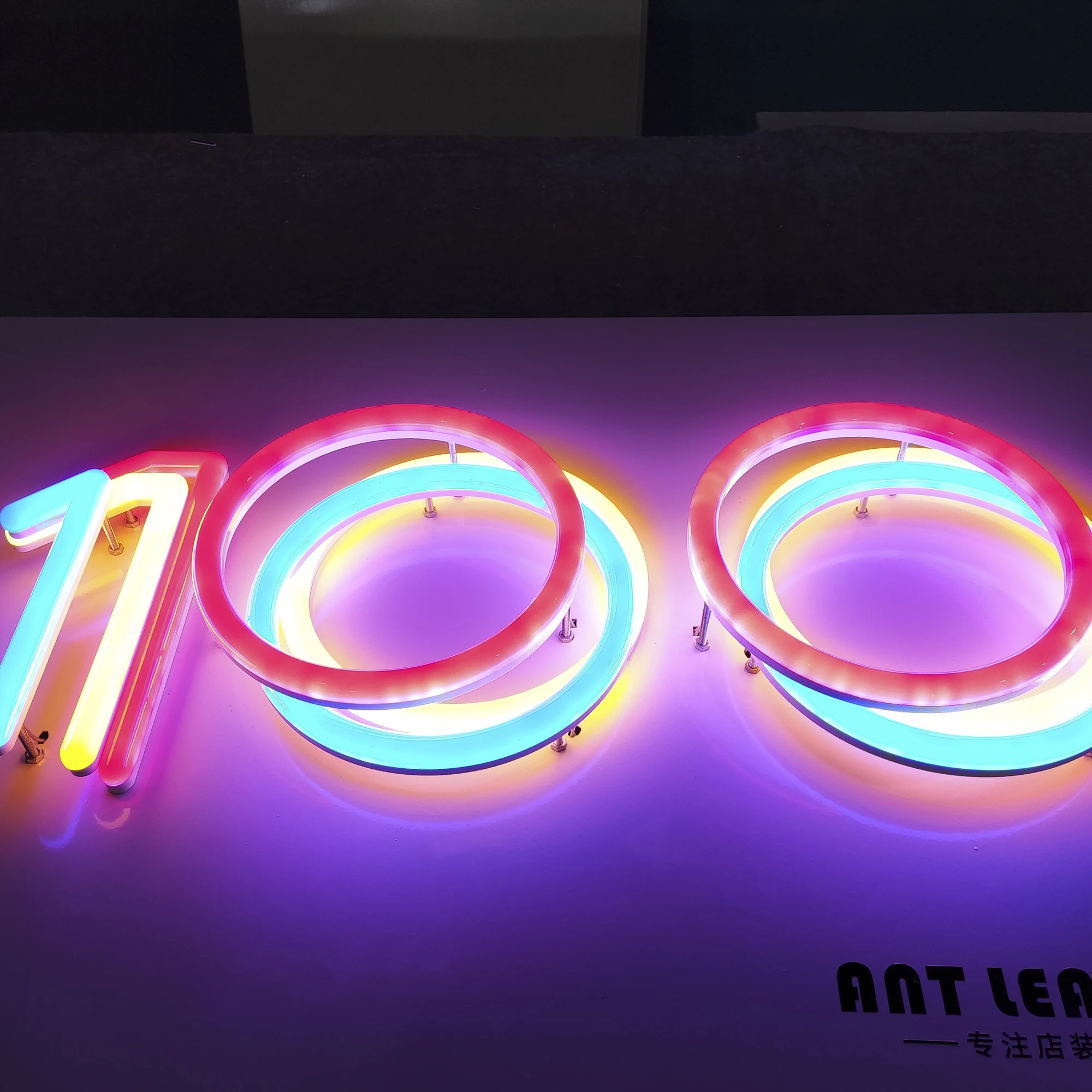 Custom Flexível Neon Acrílico Flex Letters, LED Light Strip Decorações, Baby Happy Birthday Party, Casamento