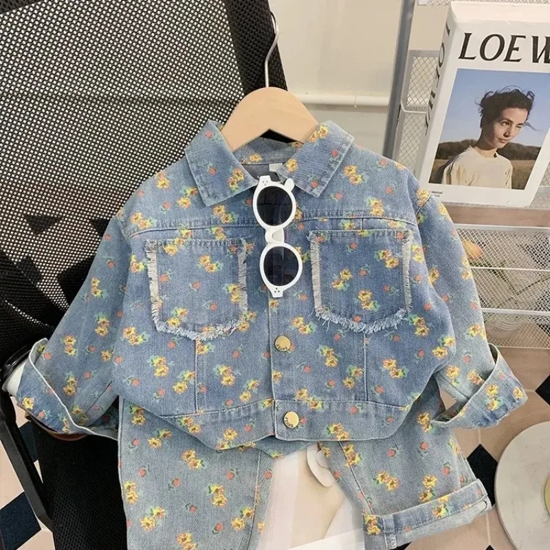 

Baby and Girls' Set Spring and Autumn New Korean Edition Children's Casual Cowboy Jacket Jeans Two Piece Set