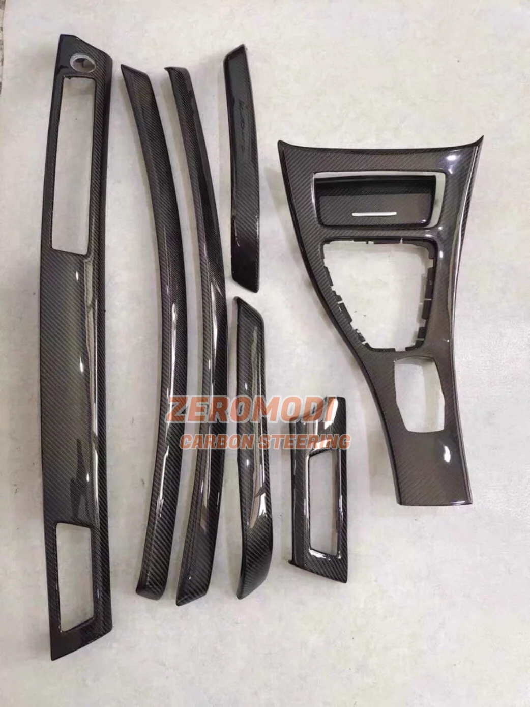 

Сменные внутренние панели из углеродного волокна для BMW 3 серии E90 2005-2012 гг.