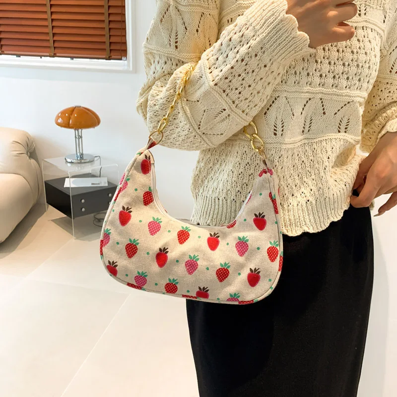 Fashion Strawberry Pattern Underarm Bag Thick Chains Women Shoulder Bags Pearls Chain Handbags Printing Small Hobos Phone Purse