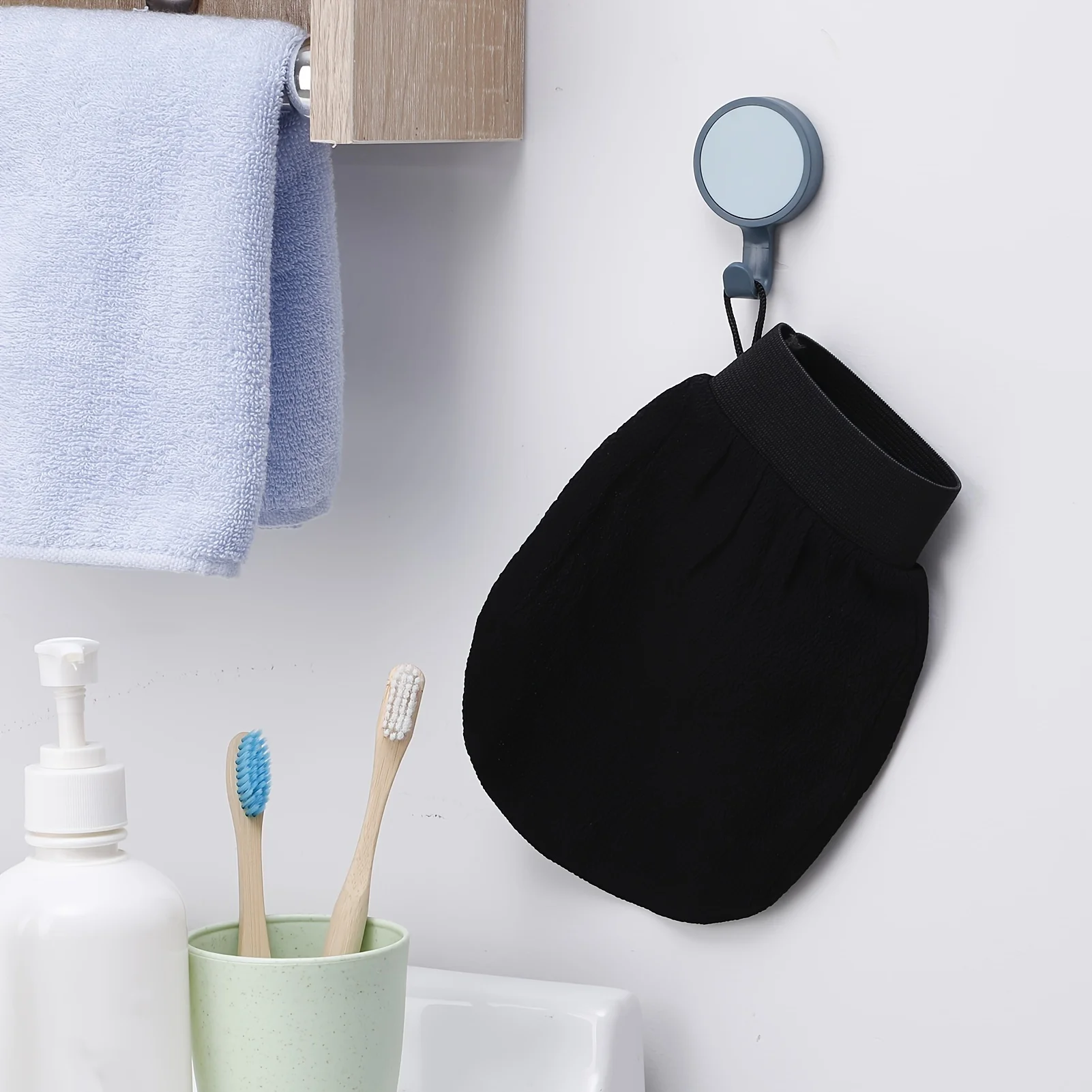 Bath wipes, exfoliation gloves, smoother skin - exfoliating gloves